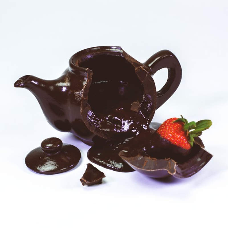 Edible chocolate teapot