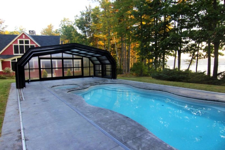 outdoor pool with retractable roof