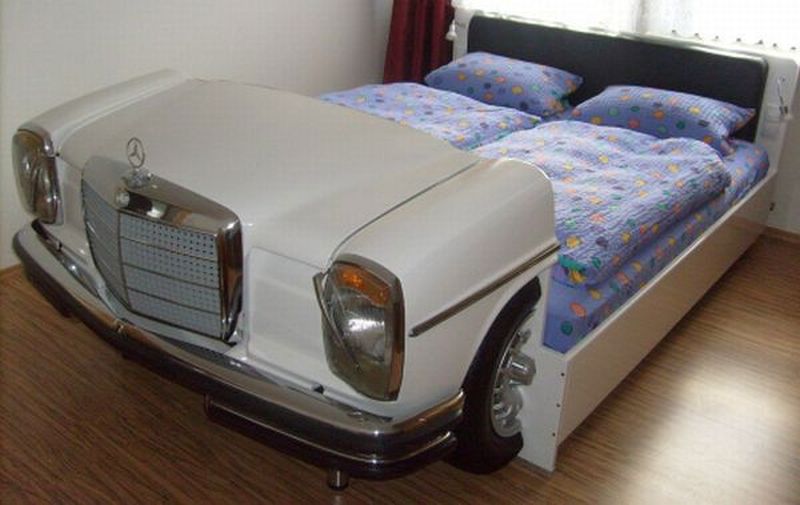 Mercedes bed