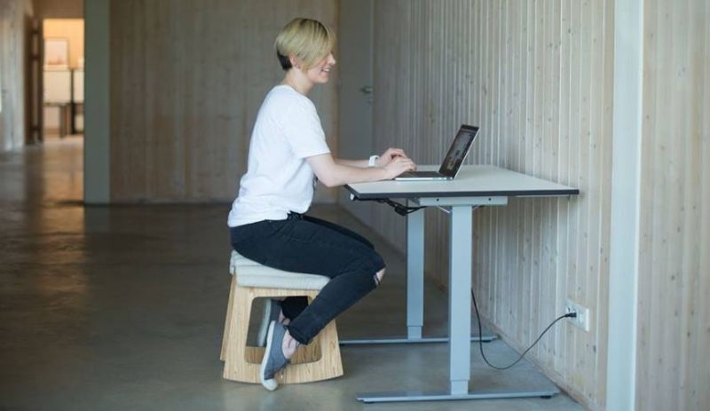 Move It With the Muista Rocking Desk Stool