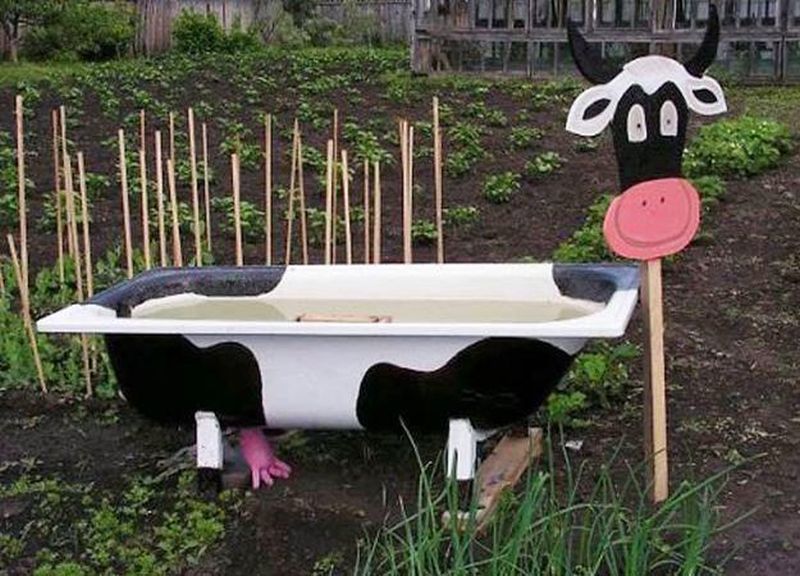 Old bathtub garden decorations