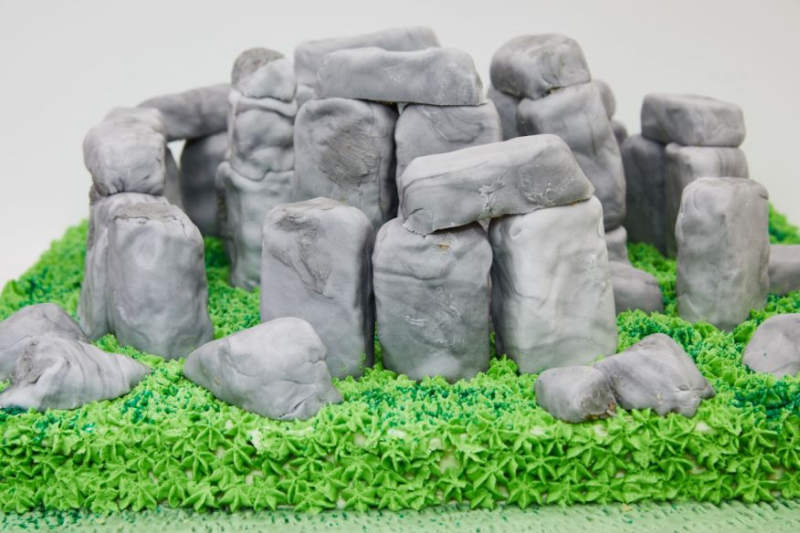 Stonehenge cake by David Collins