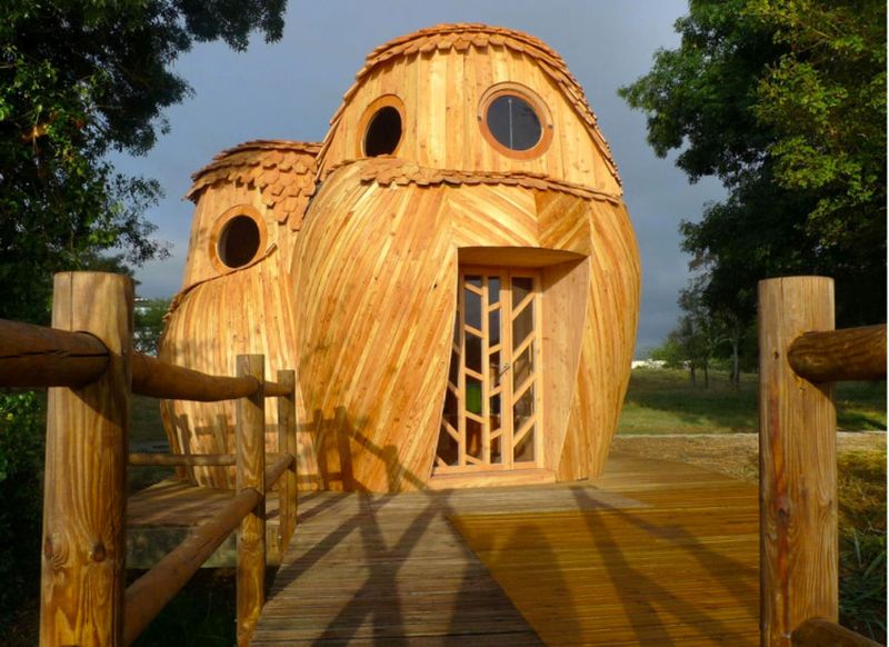 The Watchers - Owl Shaped Cabin Home in Bordeaux