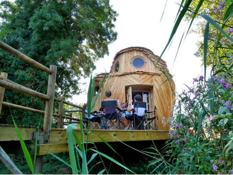 The Watchers - Owl Shaped Cabin Home in Bordeaux