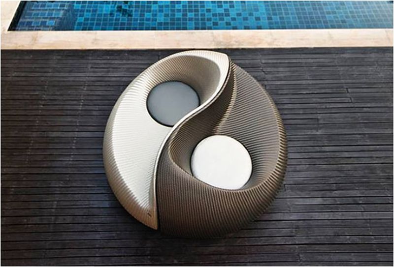 Yin Yang lounging outdoor chair by Dedon