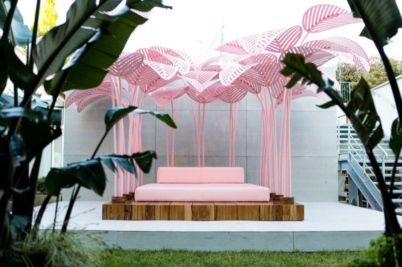 Le Refuge daybed by Marc Ange