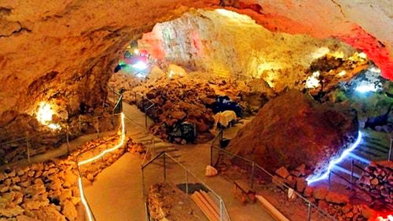 Cavern Grotto Restaurant in Arizona