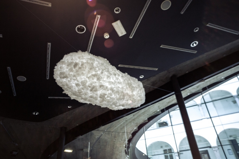 Ceiling hanging cloud lamp 