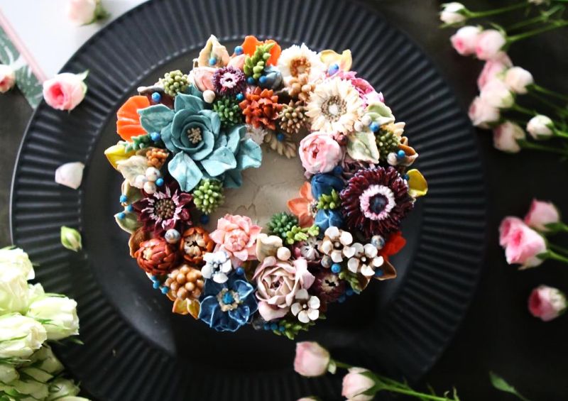 floral cake by Atelier Soo