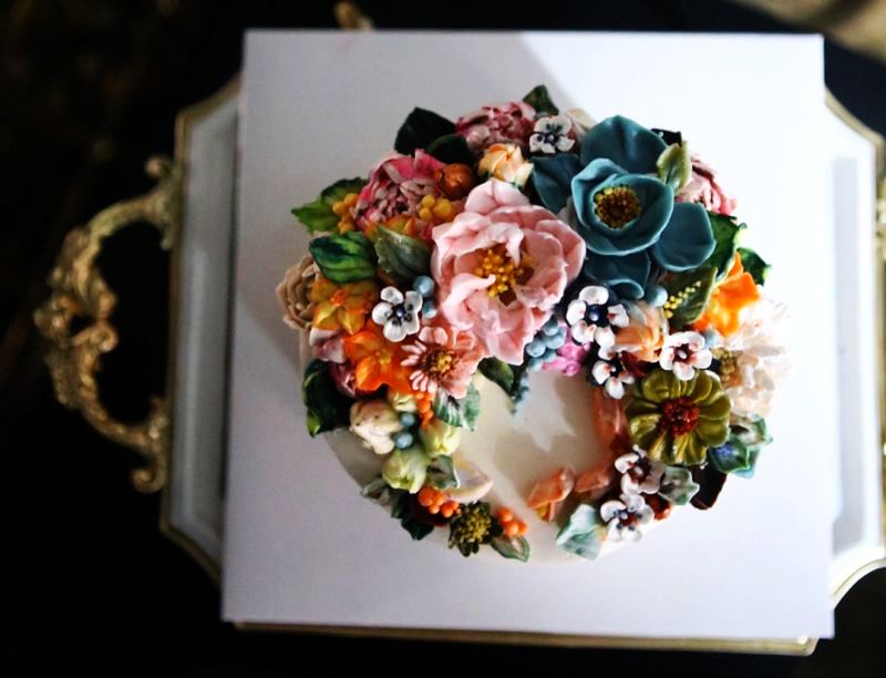 floral cake by Atelier Soo