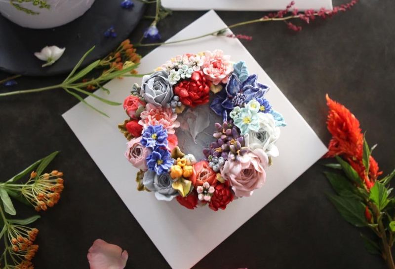 floral cake by Atelier Soo