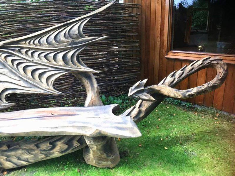 Igor Loskutov dragon bench