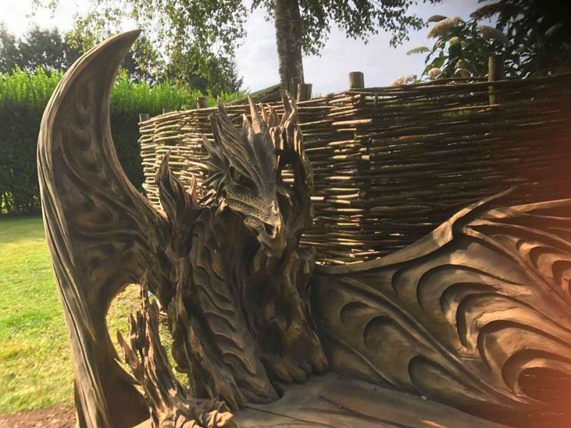 Igor Loskutov dragon bench