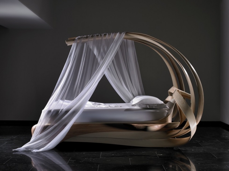 Joseph Walsh created the 'Enignum VI Canopy Bed_2.