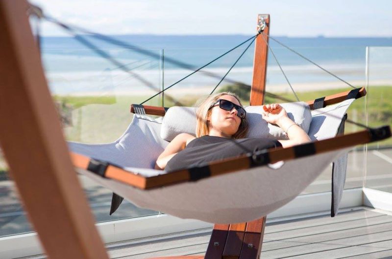 Lujo Free standing hammock