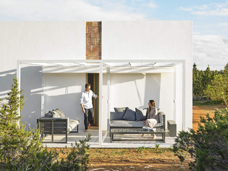 Modulo aluminum pergola by Jose A. Gandia Blasco 