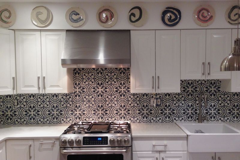 Patterned tiles home