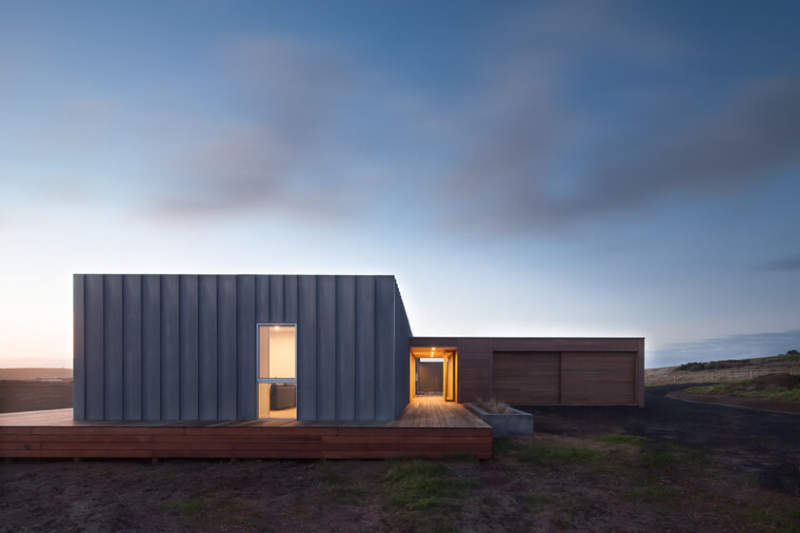 Prefab modular home by Modscape is designed to live the coastal dream