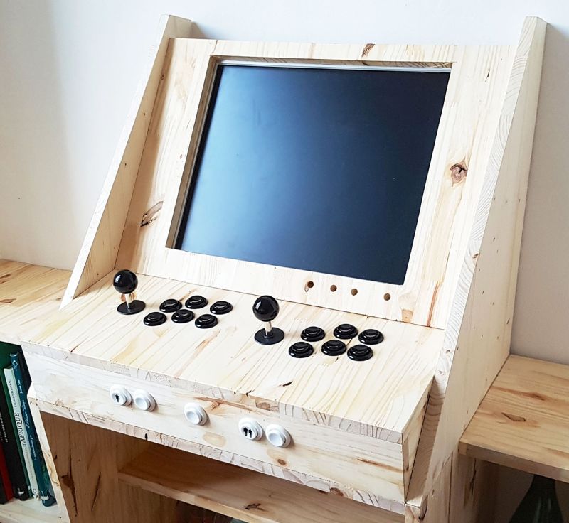 Retrogaming Arcade Cabinet DIY