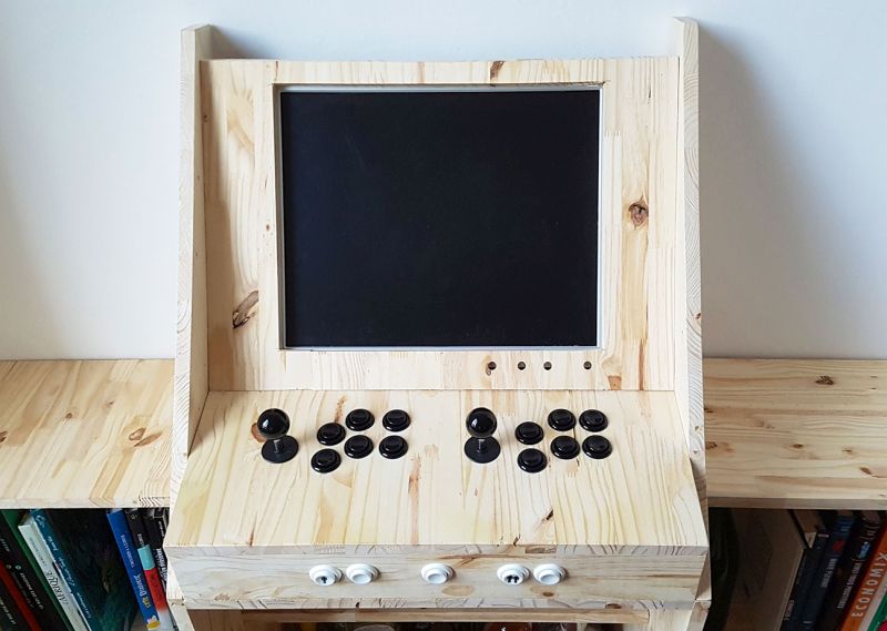 Retrogaming Arcade Cabinet DIY