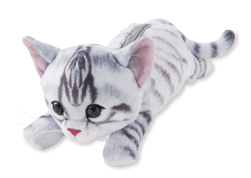 These cuddly cat-shaped zippered pouches are too cute to handle 