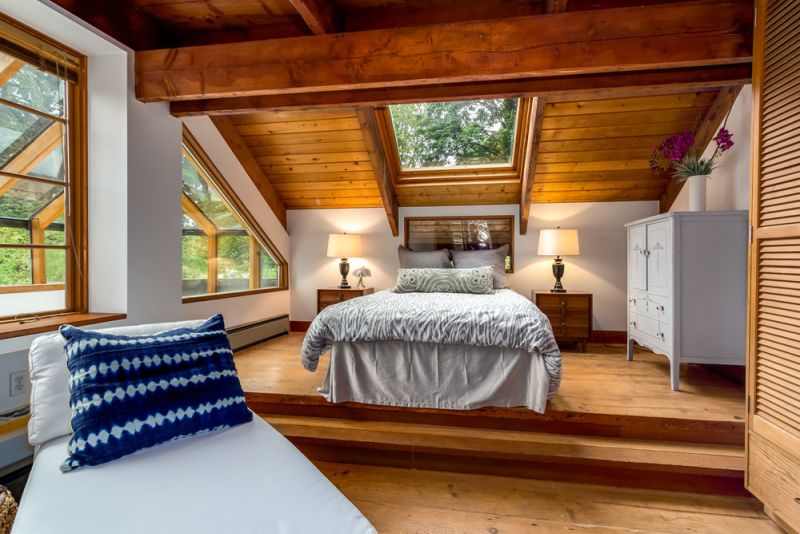 Treehouse Tower bedroom