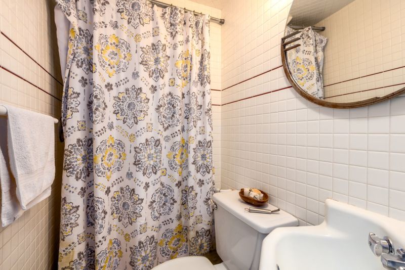 Treehouse Tower bathroom