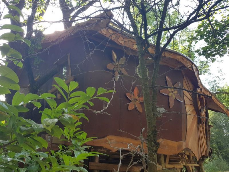 Piggledy Treehouse Blackberry Wood campsite in Ditchling