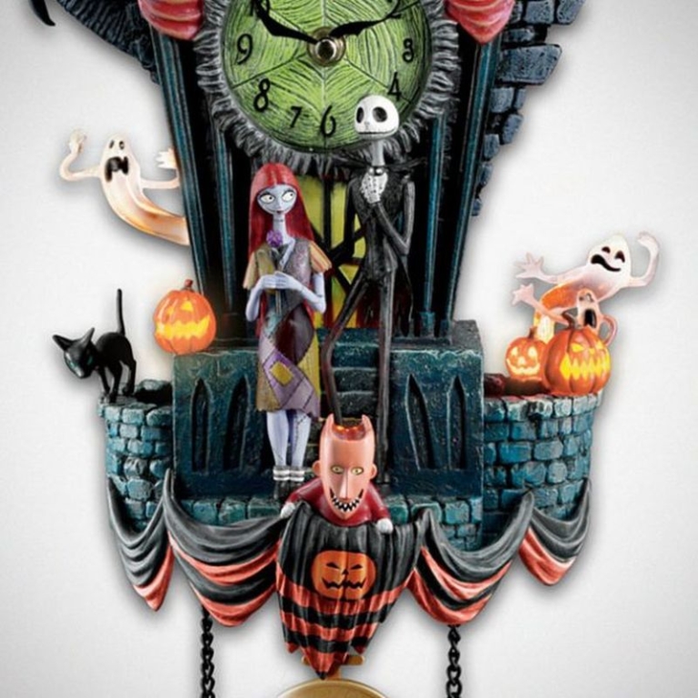 Nightmare Before Christmas cuckoo clock plays ‘This Is Halloween’ tune