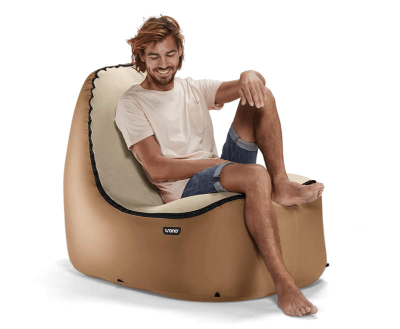 Trono inflatable chair blows up in seconds without an air pump