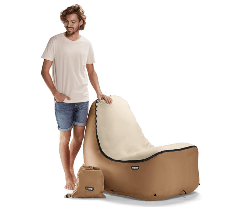 Trono inflatable chair blows up in seconds without an air pump