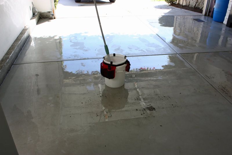 keeping your garage clean and tidy