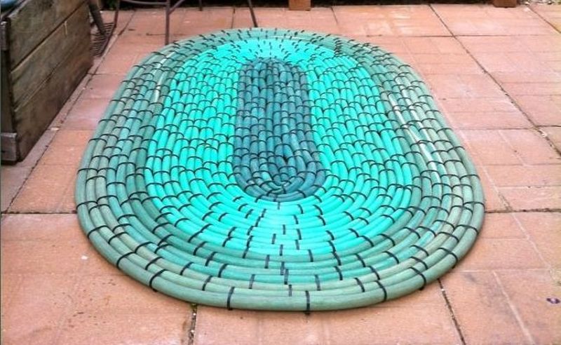 turn your old garden hose into no-slip outdoor mat