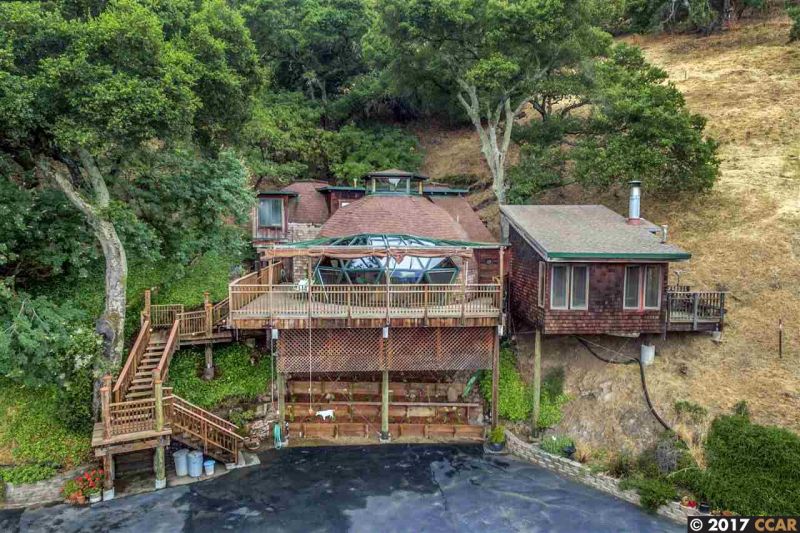 Californian couple builds awe-inspiring geodesic dome home in seven years