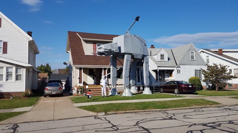 Parma man builds AT-AT Walker replica as Halloween display in his front yard