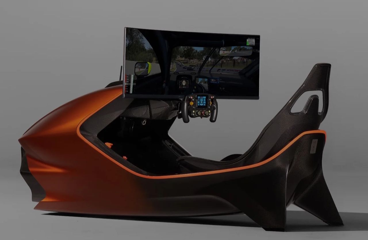 Aston Martin x Curv Racing Simulator