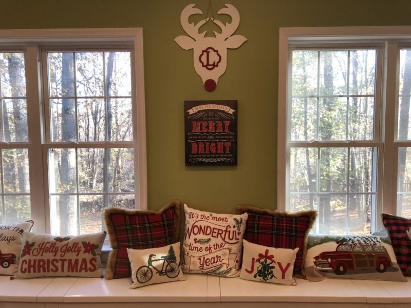 Christmas-themed wording cushion covers 