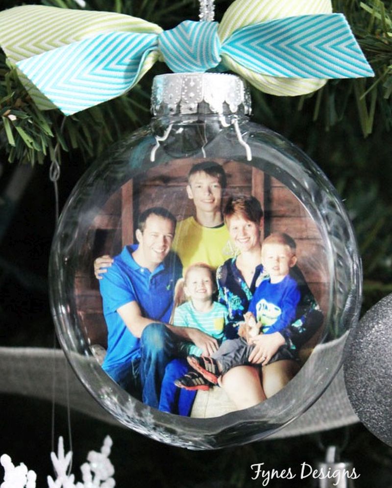 DIY Family Photo Ornament