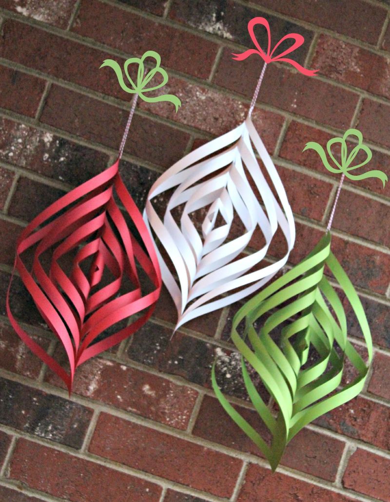 DIY paper Christmas spirals