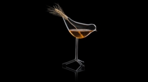 Martin Jakobsen designs bird-shaped wine glass