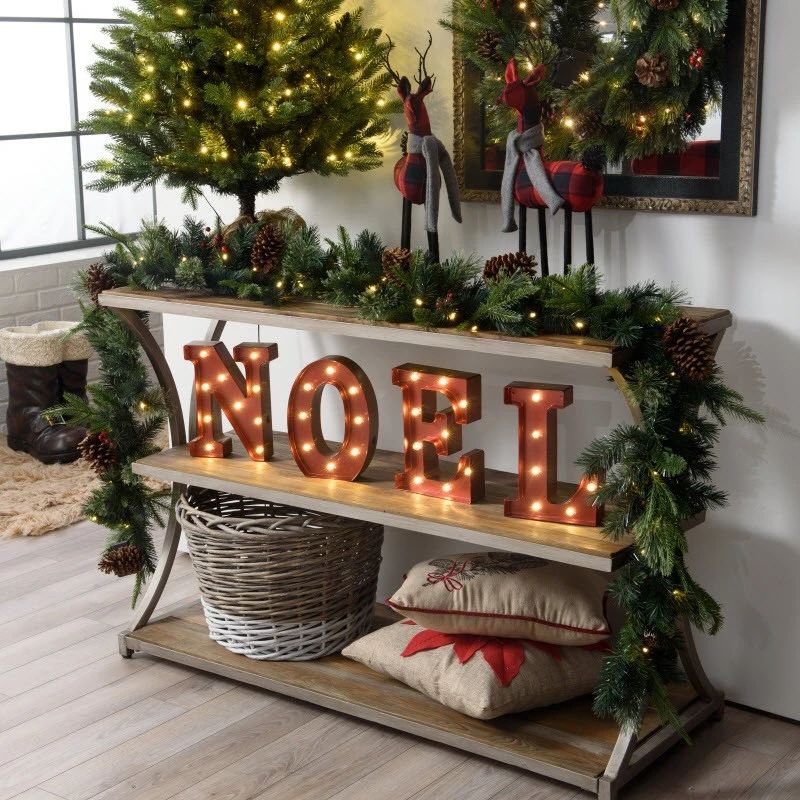 garlands on the console table 