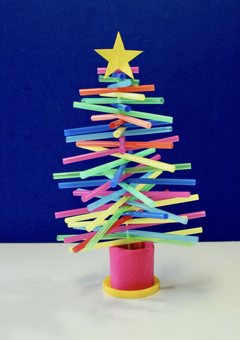 Plastic straw tabletop DIY Christmas tree