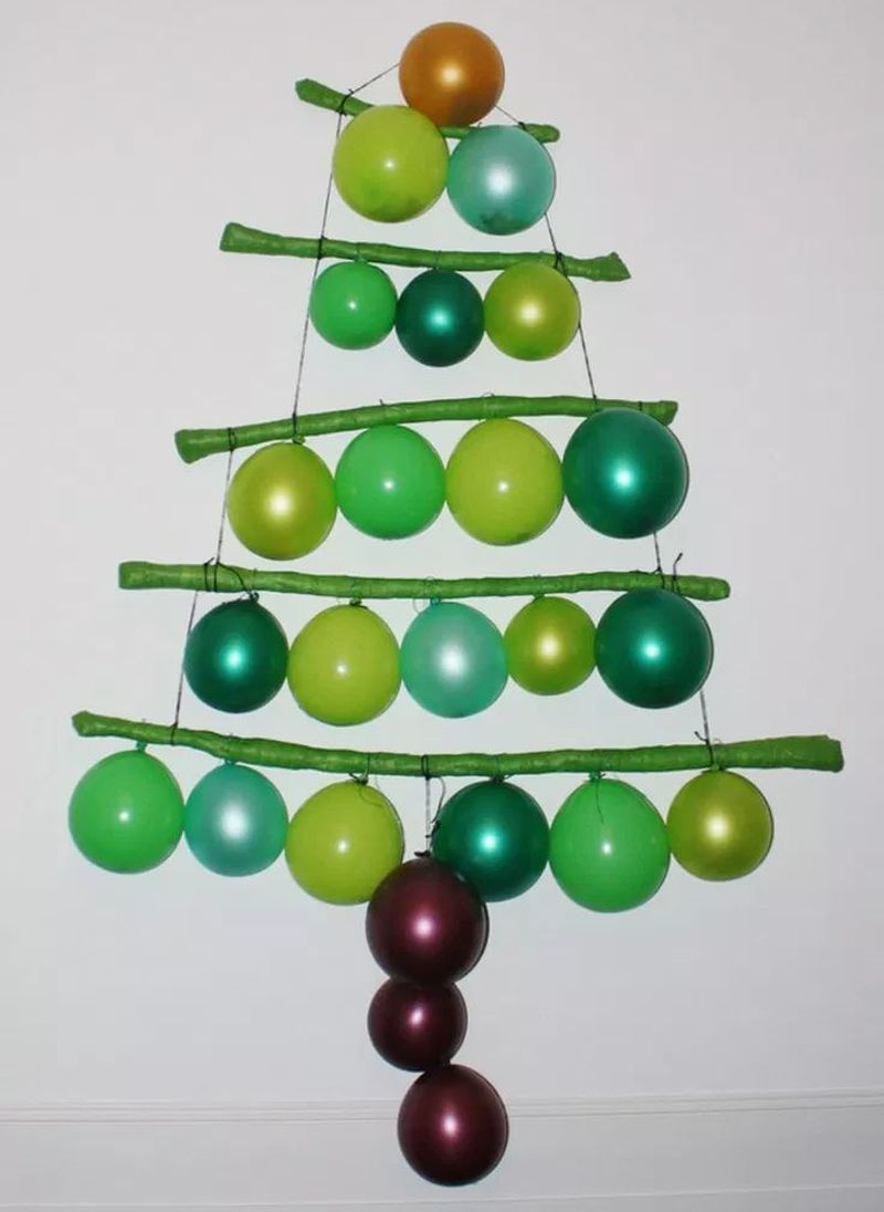 Balloon wall Christmas Tree