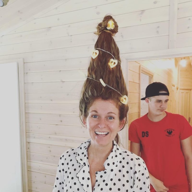 Crazy Christmas Tree Hair Trend Want to Get One?