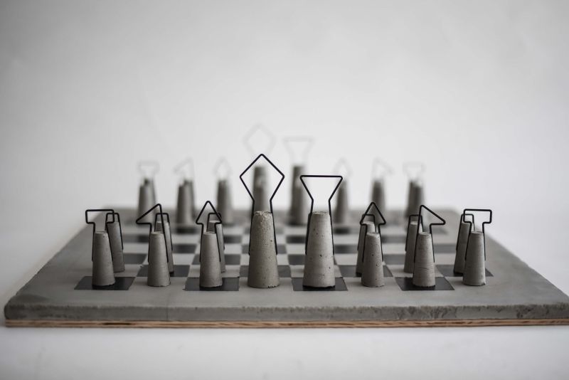 Daniel Skoták's Fortify Concrete Chess Set is Perfect for Minimalists