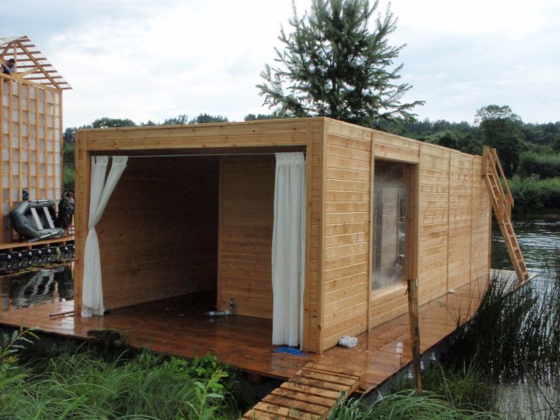 Playing On The Roof Of A Floating Sauna ? Impressions From The