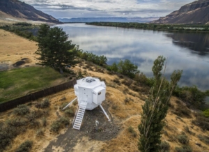 Kurt Hughes’ Lunar Lander tiny home looks like an Apollo replica