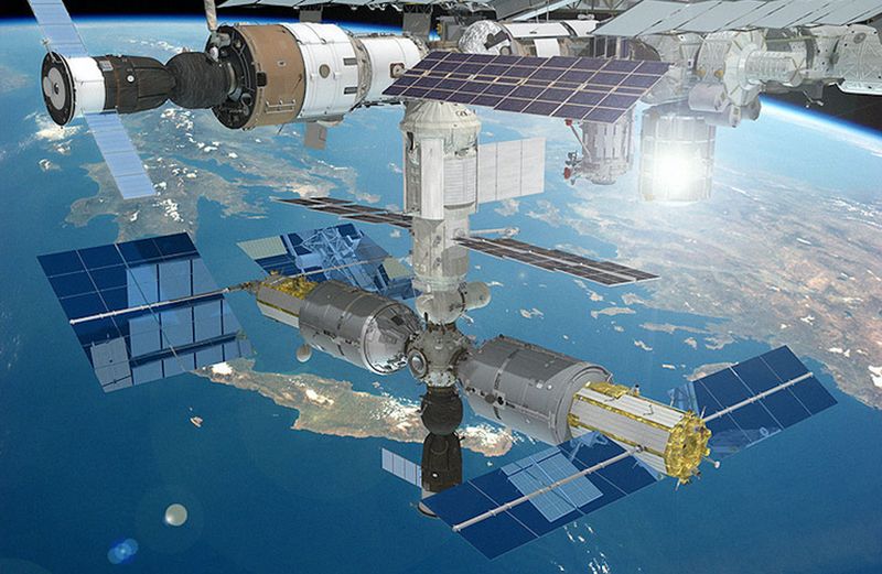 Luxury space hotel on the International Space Station by RKK Energia