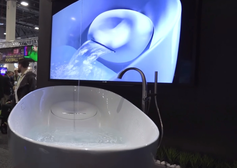 TOTO Flotation Bathtub Makes You Feel Like Floating in Zero Gravity