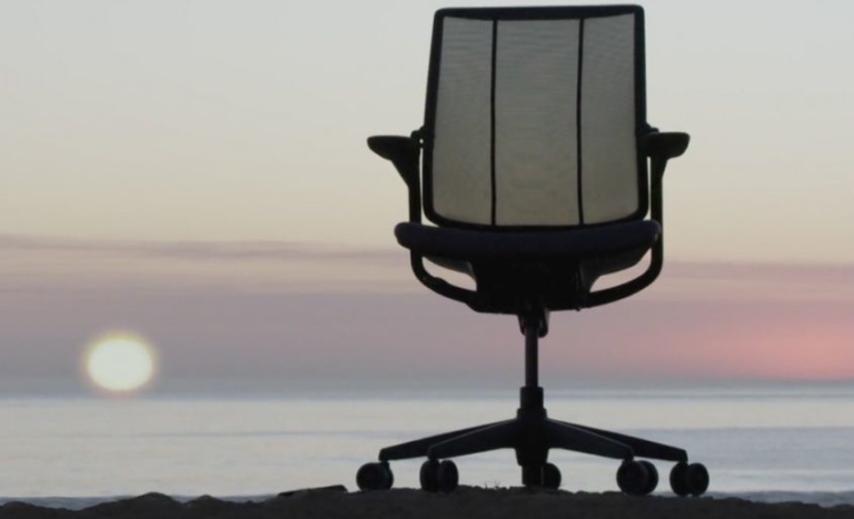 Humanscale's Smart Ocean Task Chair Made From Recycled Fishing Nets